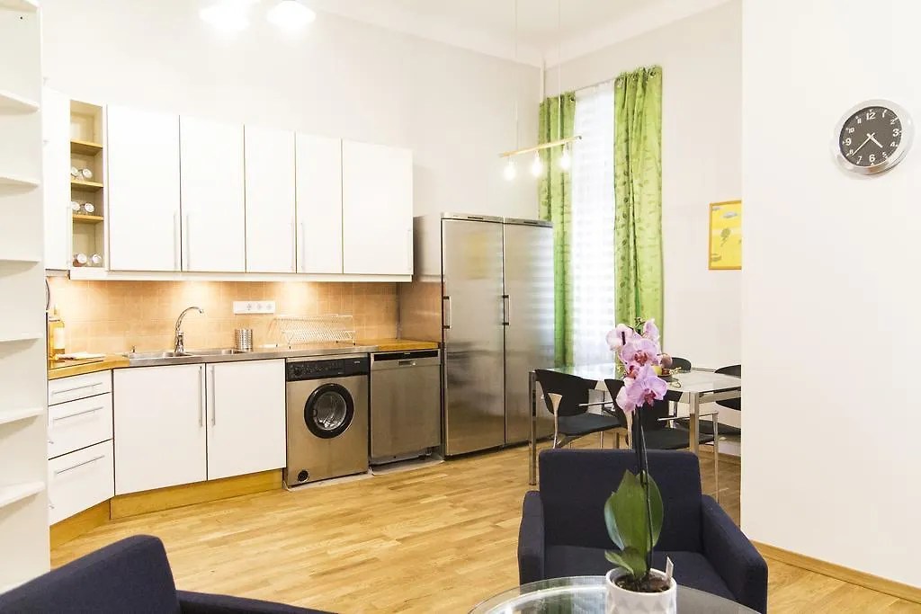 New Modern Homes Rakoczi 57 Budapest